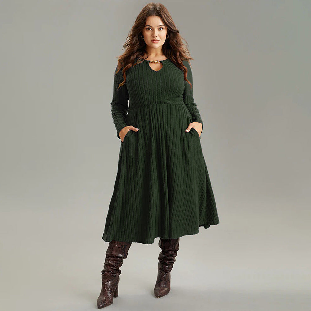 Plus Size Elegant V-Neck Maxi Dress – High Waist Slim Fit for Autumn and Winter (F00288447)