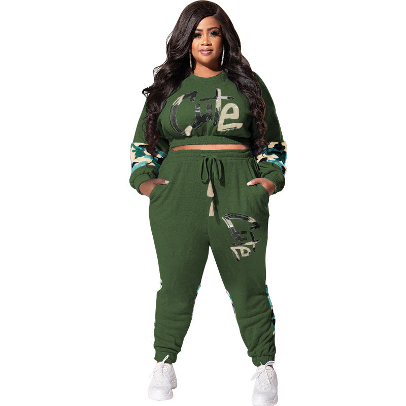 Plus Size Women’s Camouflage Two-Piece Set with Letter Graphic – Perfect for Autumn (F00231106)