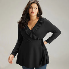 Plus Size Ruffled V-Neck T-Shirt – Elegant Waist-Controlled Slimming Top for Autumn and Winter (F00286425)